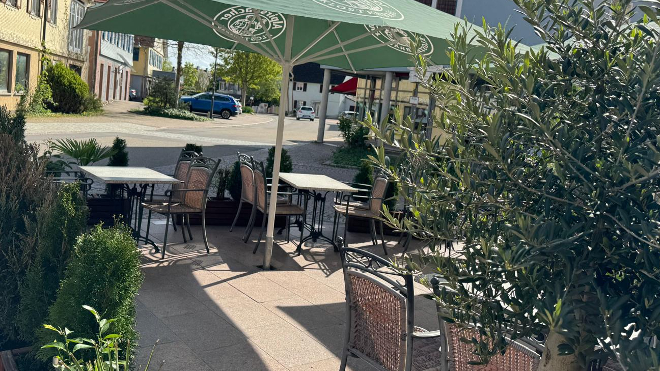 Italienische Spezialitäten bei La Perla Dornhan – frische Küche, Pizza und Pasta.