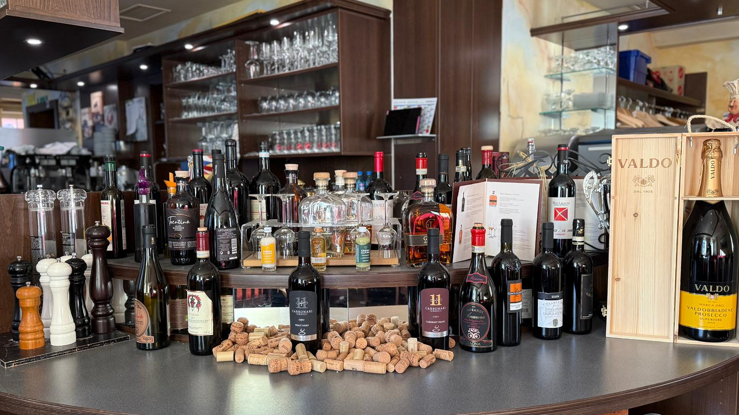 Italienische Spezialitäten bei La Perla Dornhan – frische Küche, Pizza und Pasta.