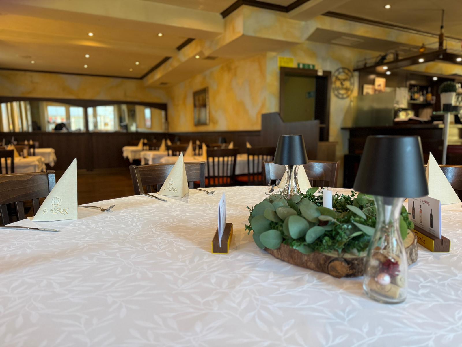 Italienische Spezialitäten bei La Perla Dornhan – frische Küche, Pizza und Pasta.