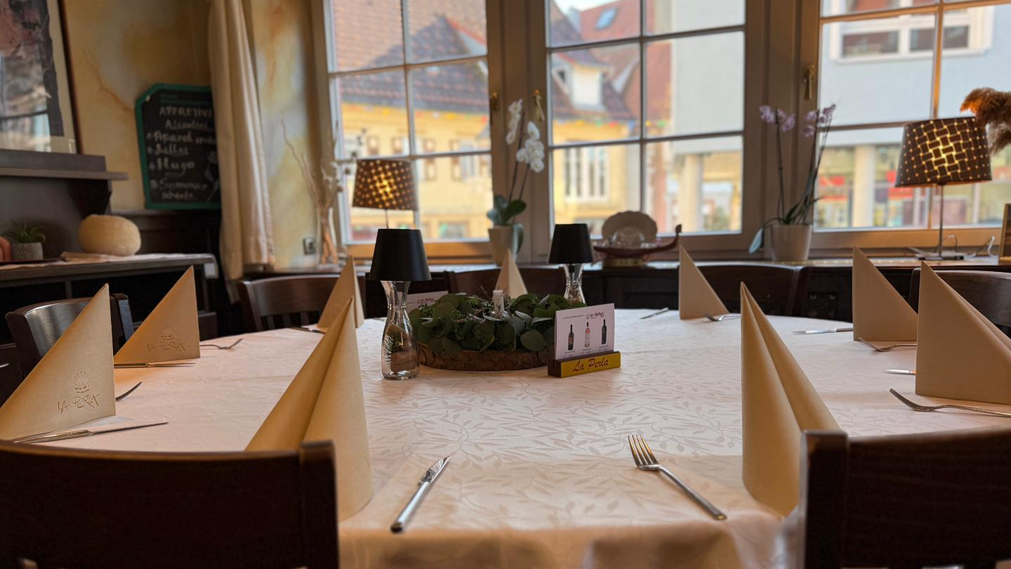 Italienische Spezialitäten bei La Perla Dornhan – frische Küche, Pizza und Pasta.