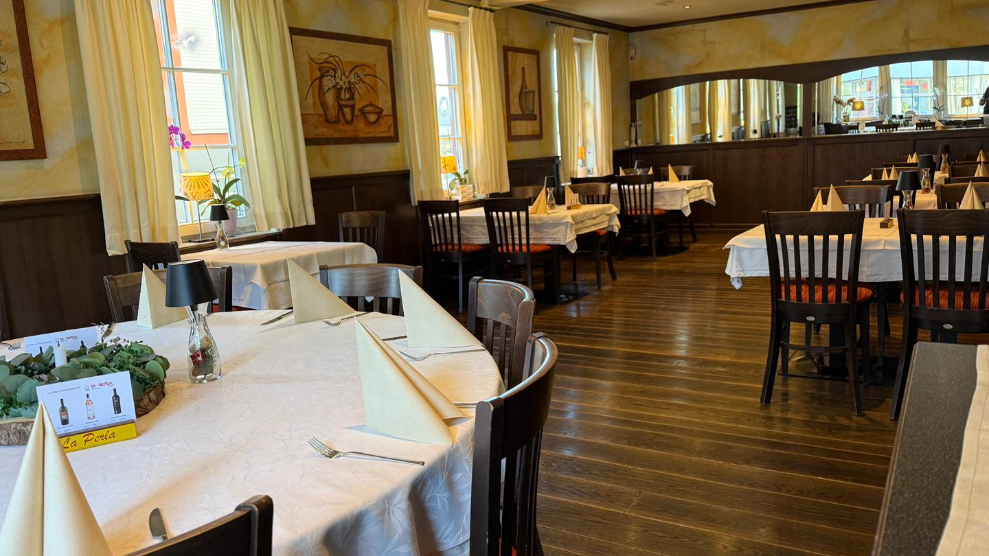 Italienische Spezialitäten bei La Perla Dornhan – frische Küche, Pizza und Pasta.